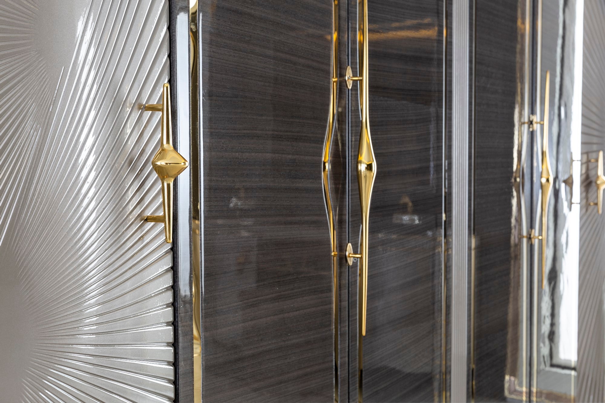 Bentley 6 Doors Wardrobe