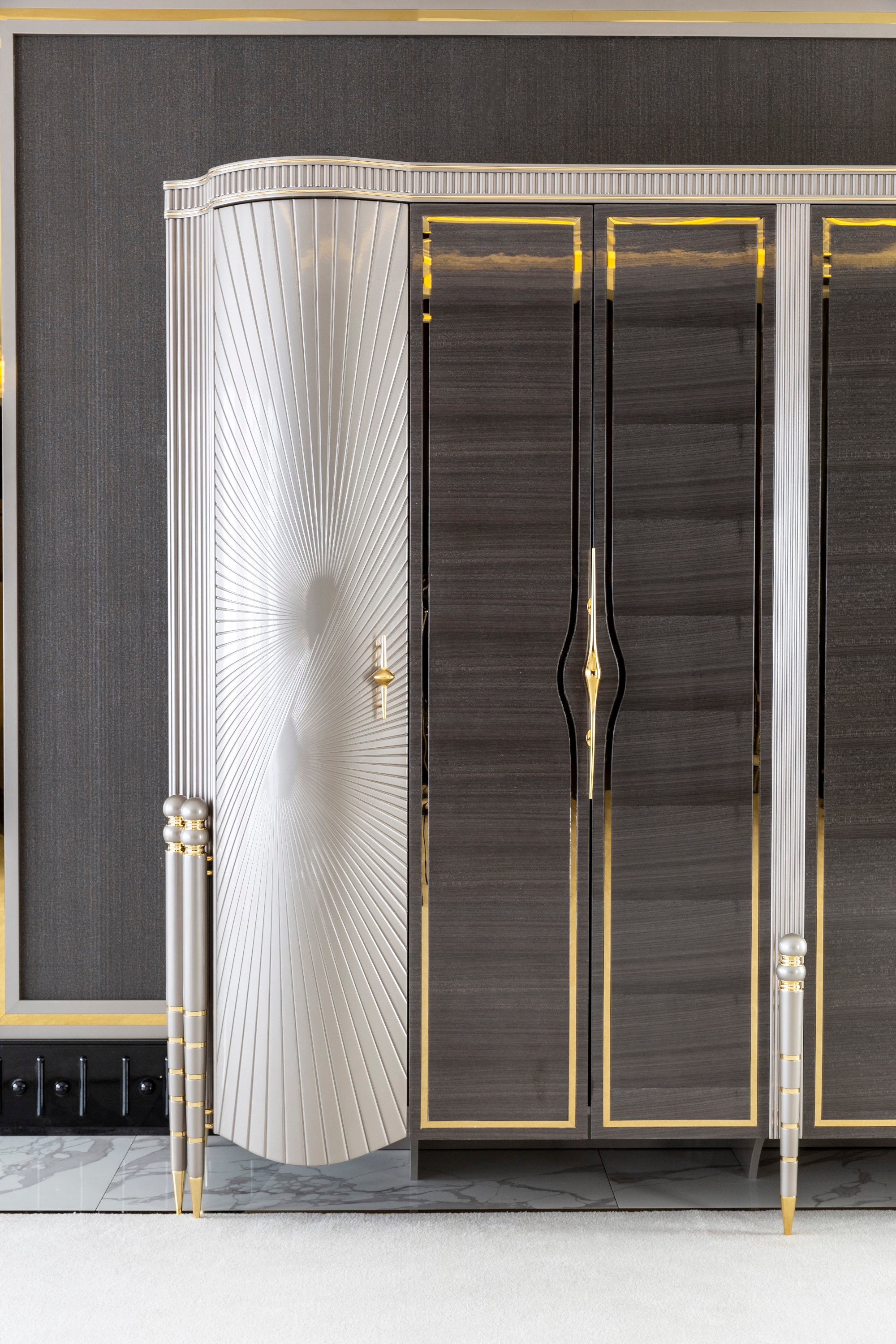 Bentley 6 Doors Wardrobe