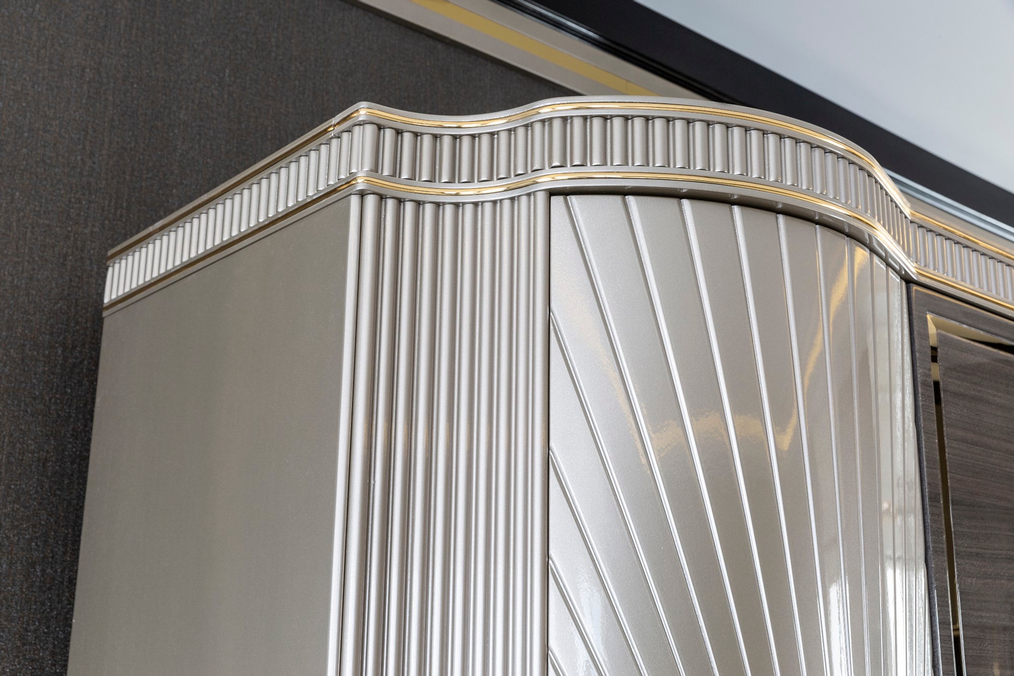 Bentley 6 Doors Wardrobe