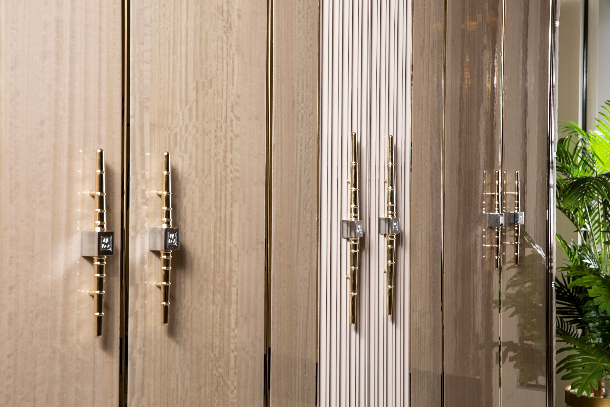 Vegas 6 Doors Wardrobe