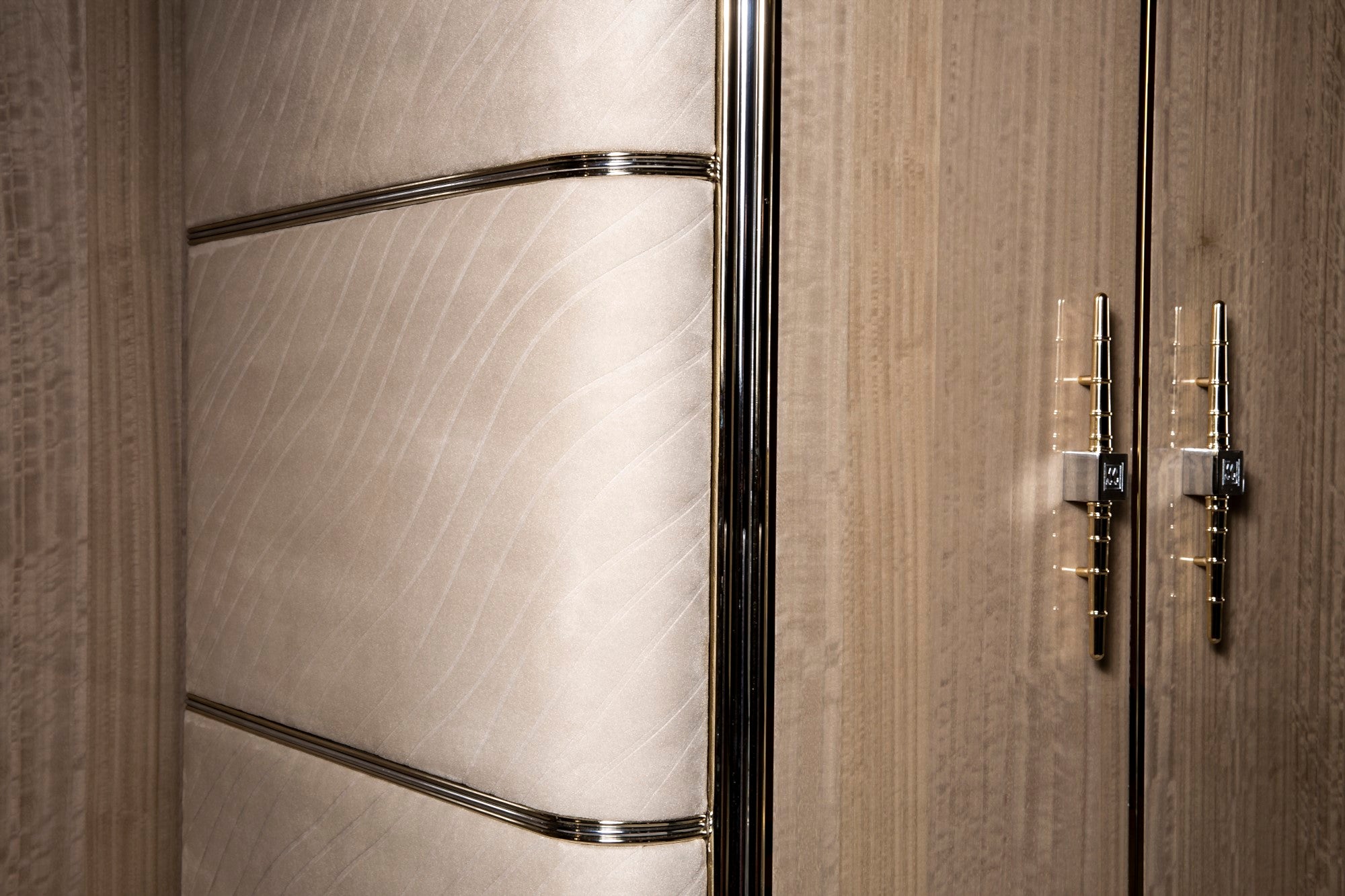 Vegas 6 Doors Wardrobe