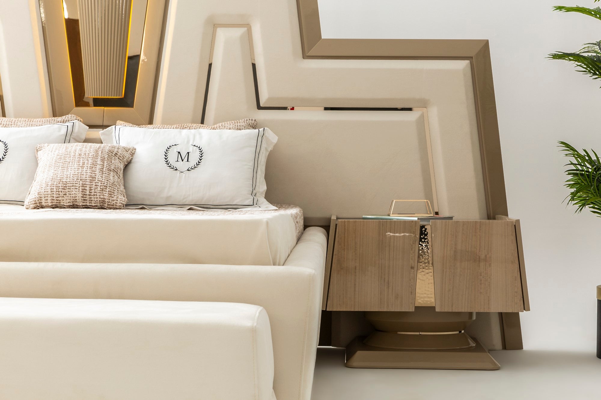 Keops Nightstand