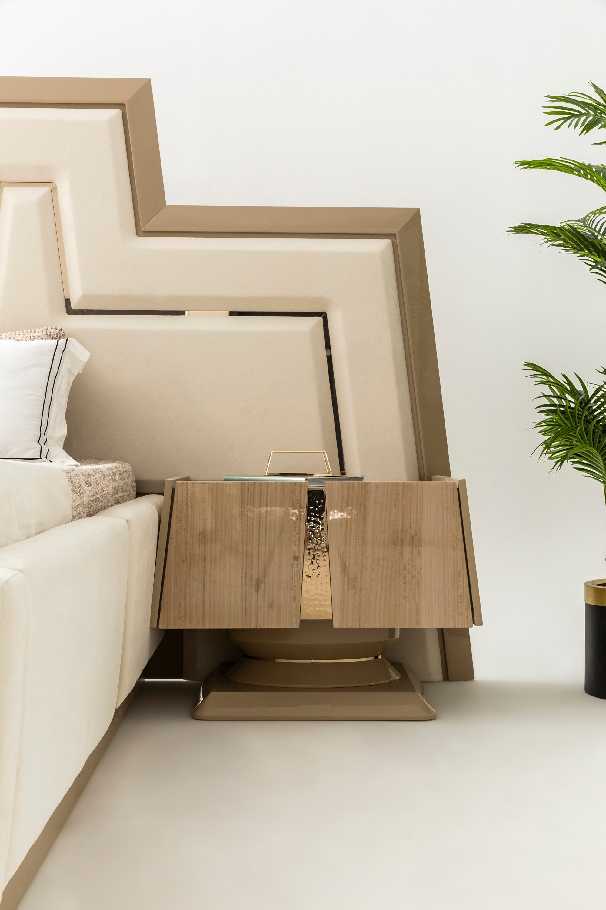 Keops Nightstand