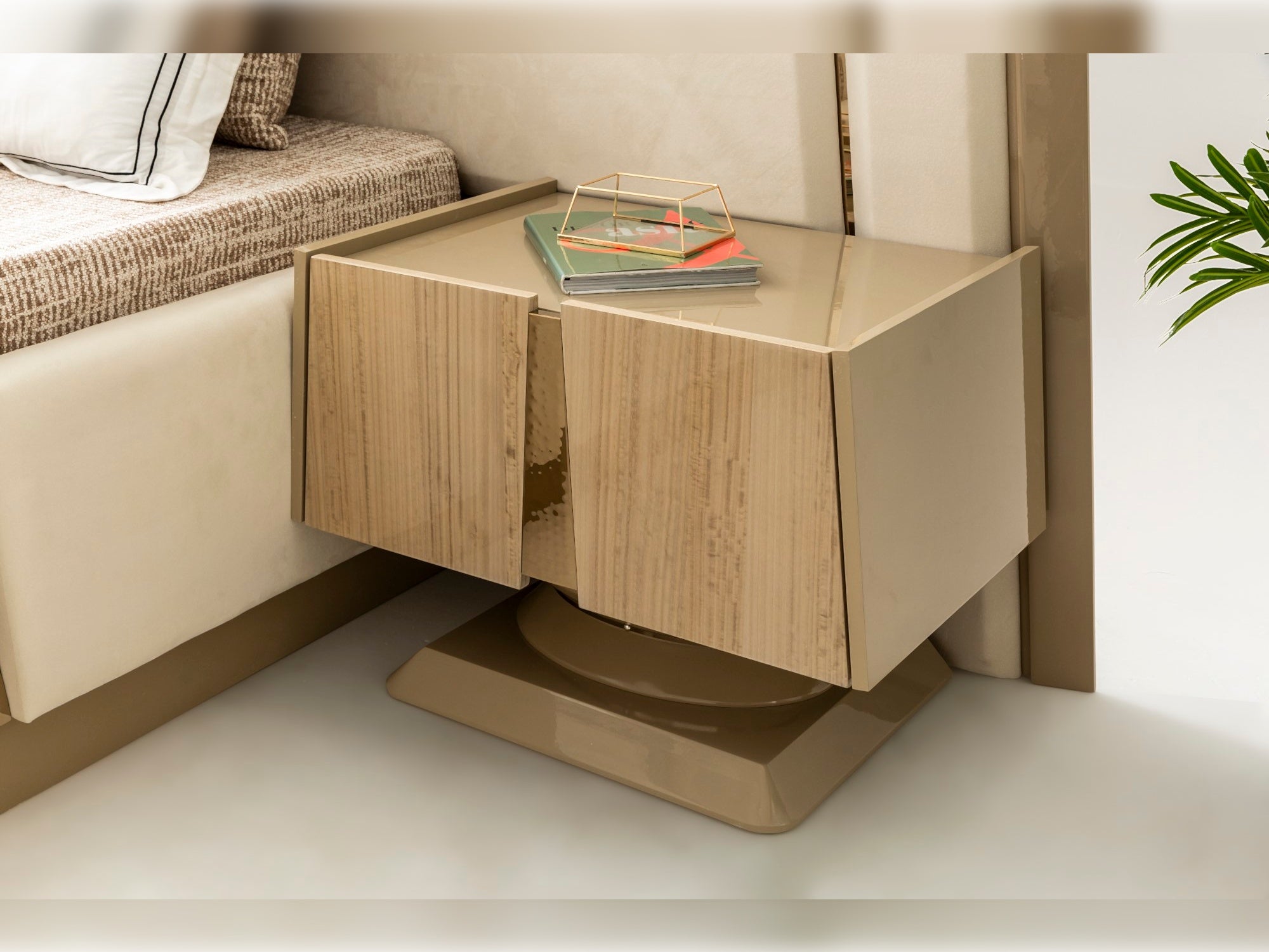 Keops Nightstand