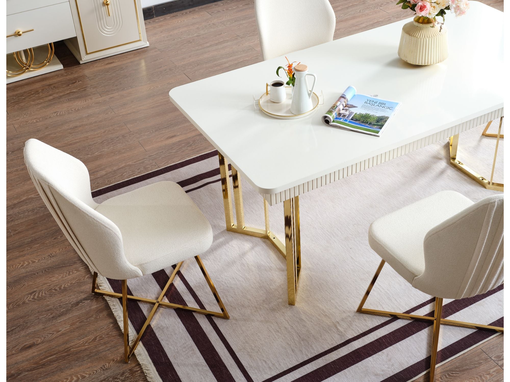 Marsel Diningroom Table