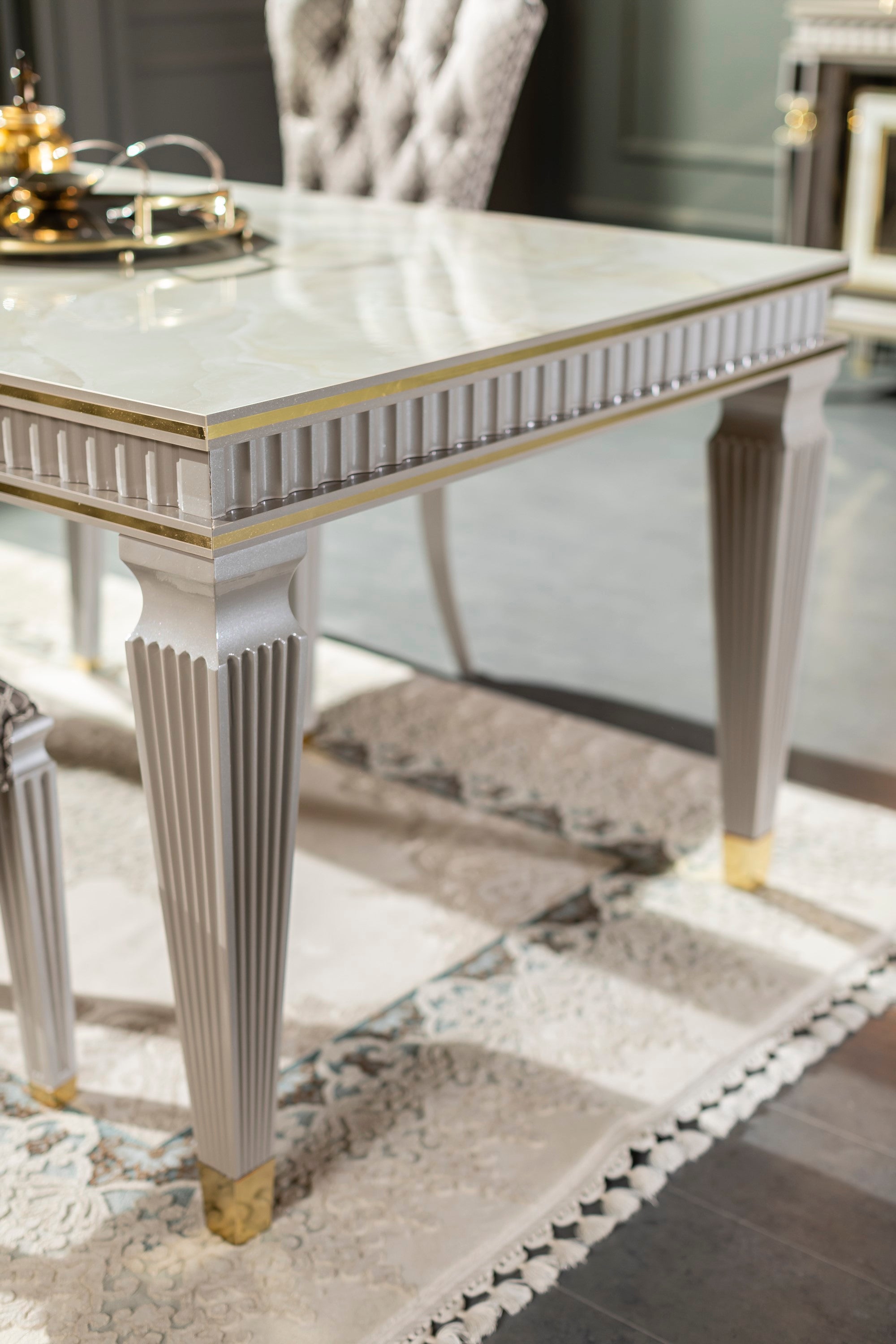 Istanbul Diningroom Table