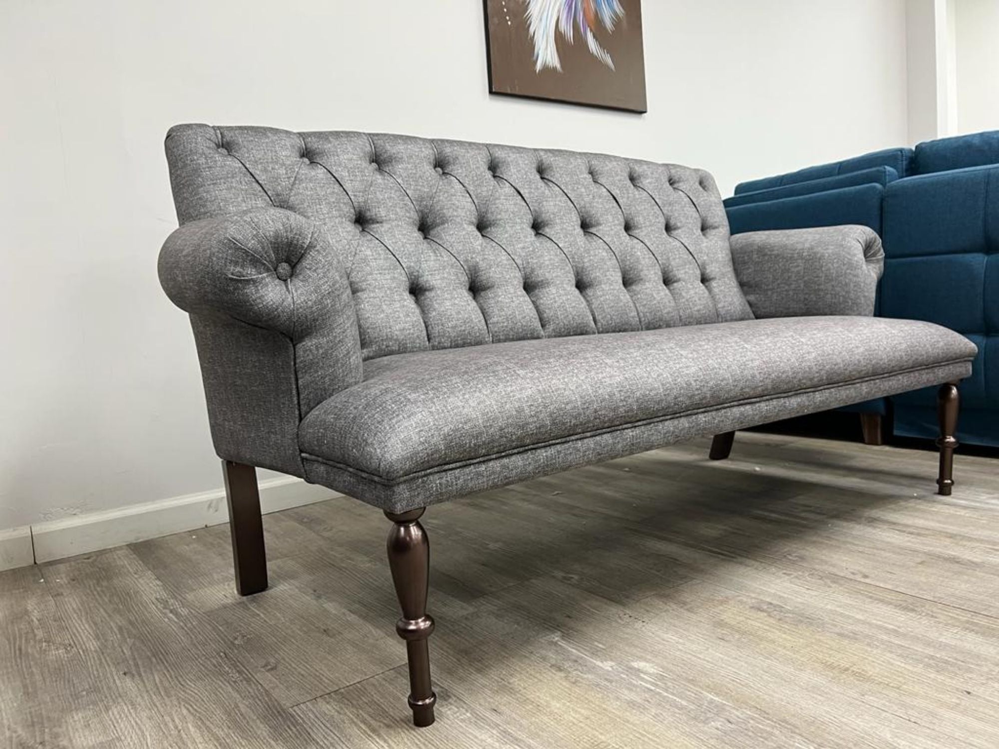 Ruby Loveseat