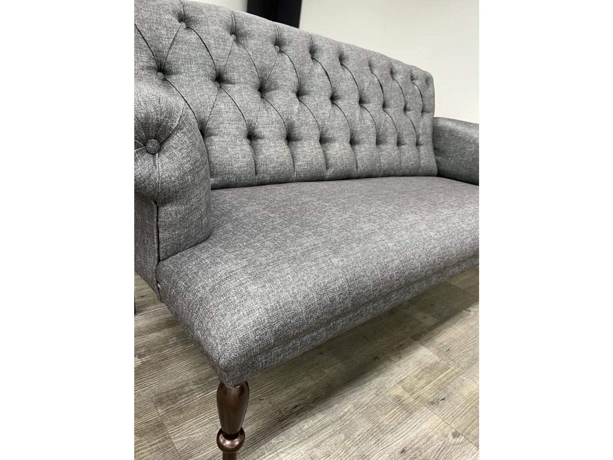 Ruby Loveseat