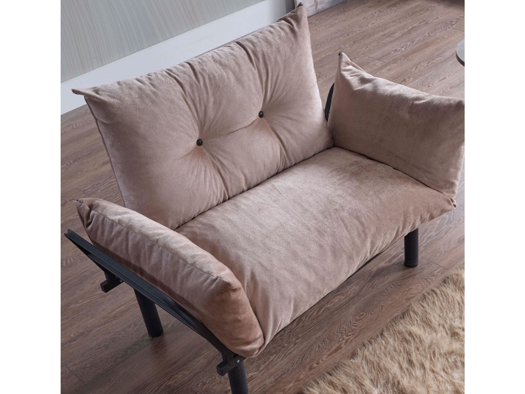 Sona Loveseat