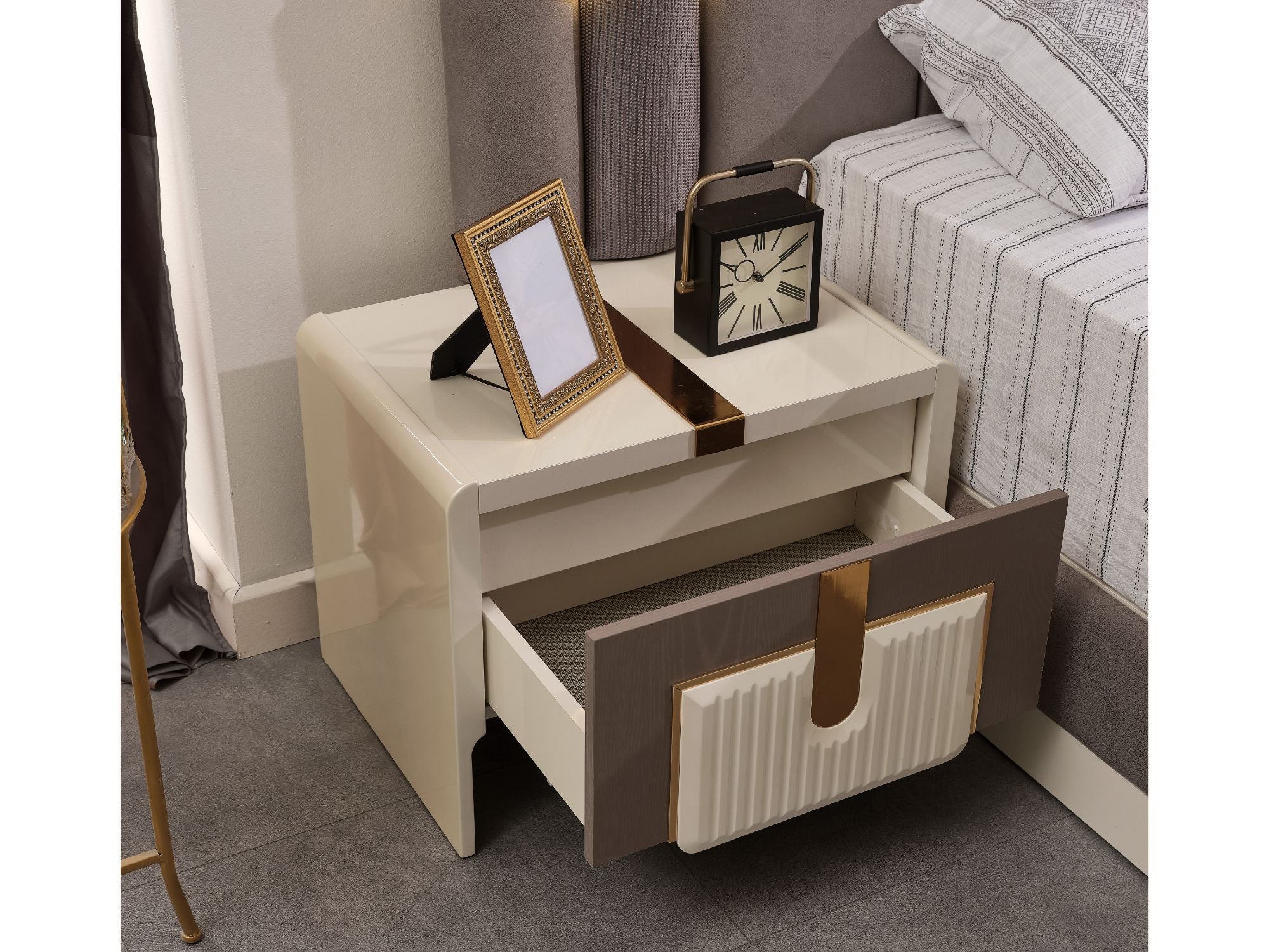 Zurich Nightstand