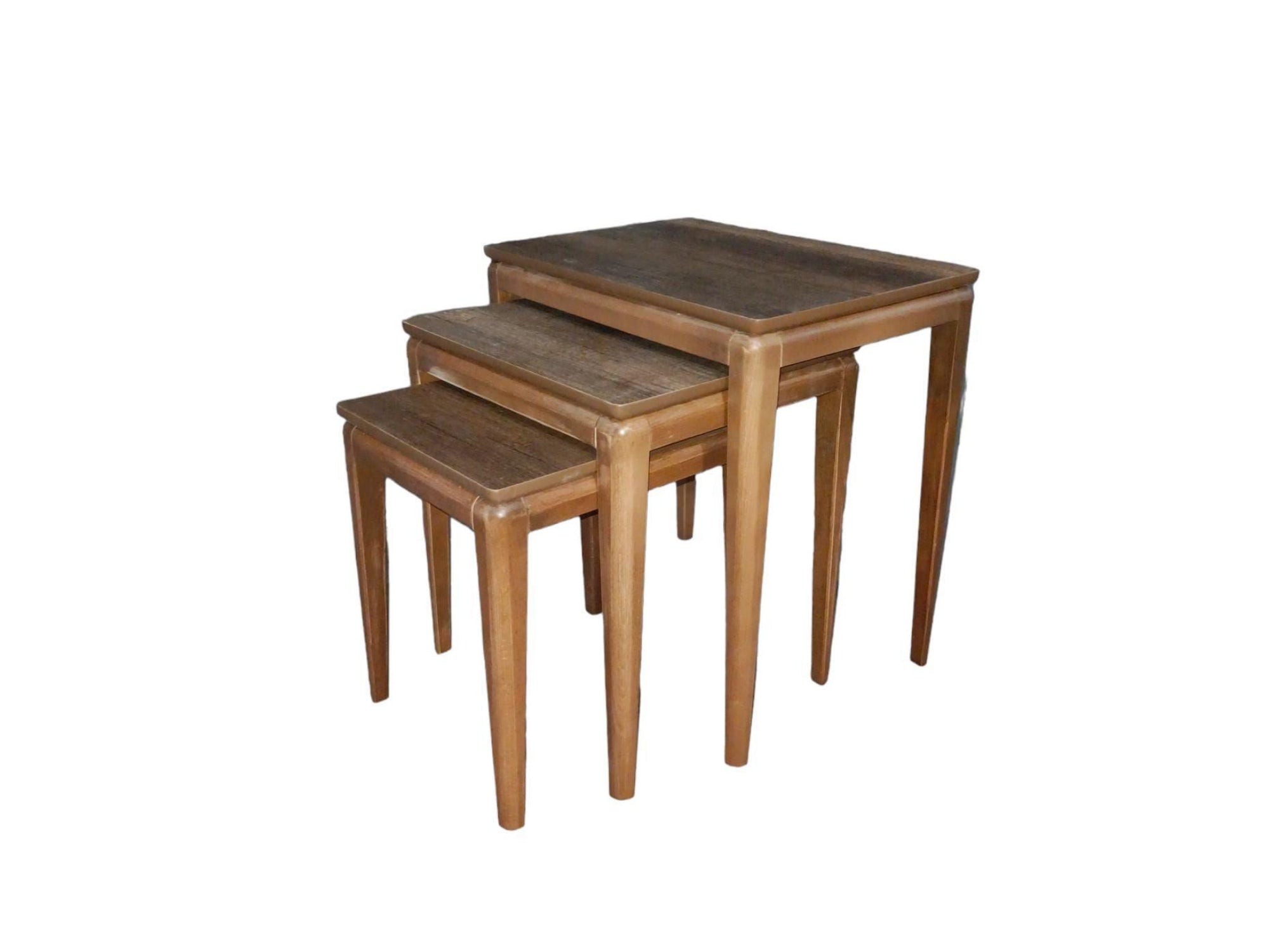 Nora Nesting Table