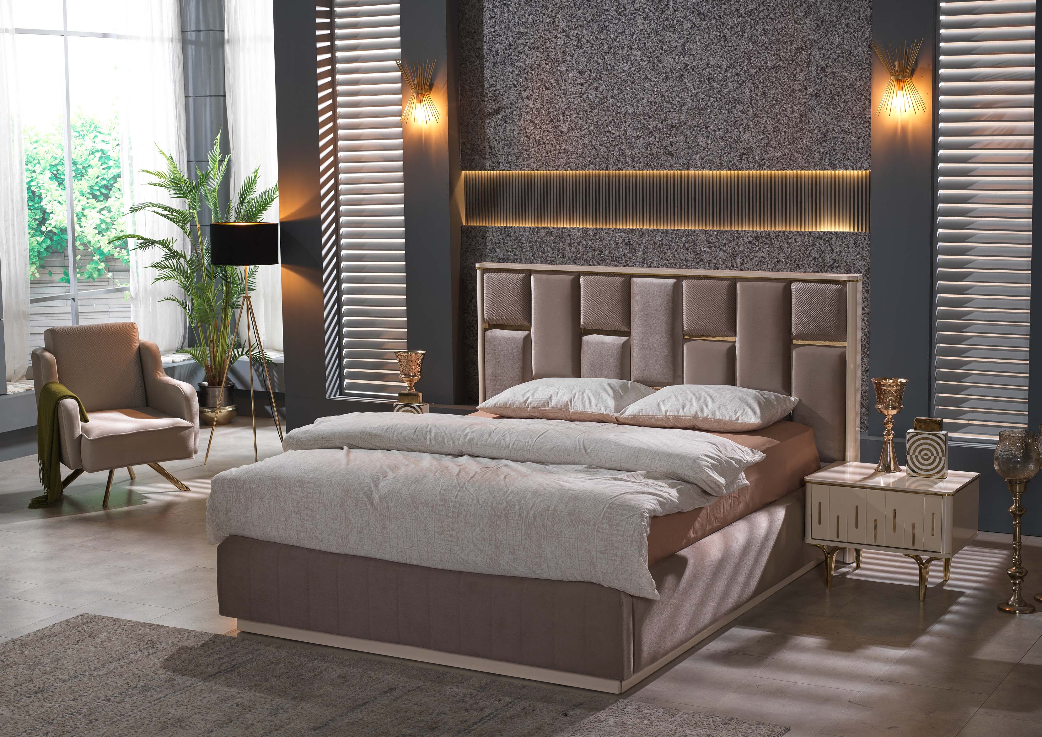 Caseria Bedroom (Queen Storage Bed With Headboard & 2 Nightstand)